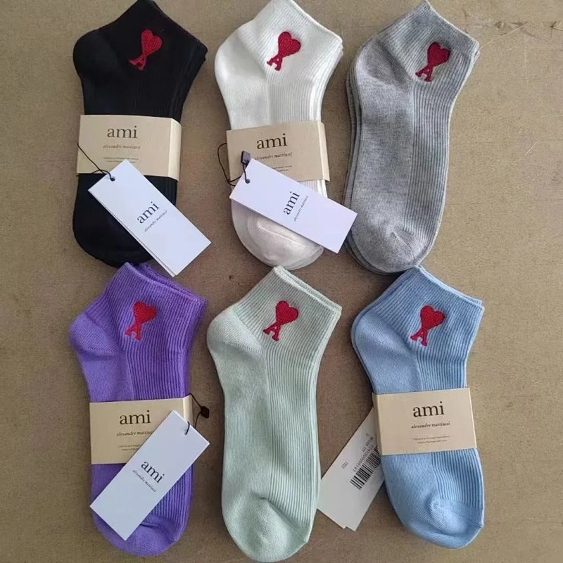 Kakobuy spreadsheet accessories - Embroidered Heart Ribbed Knit Cotton Socks product image