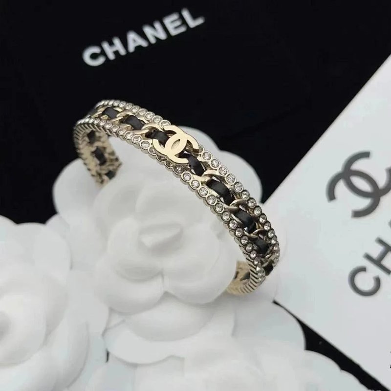 Kakobuy spreadsheet Chanel accessories - Chanel Gold-Tone Rhinestone Double C Cuff Bracelet product image