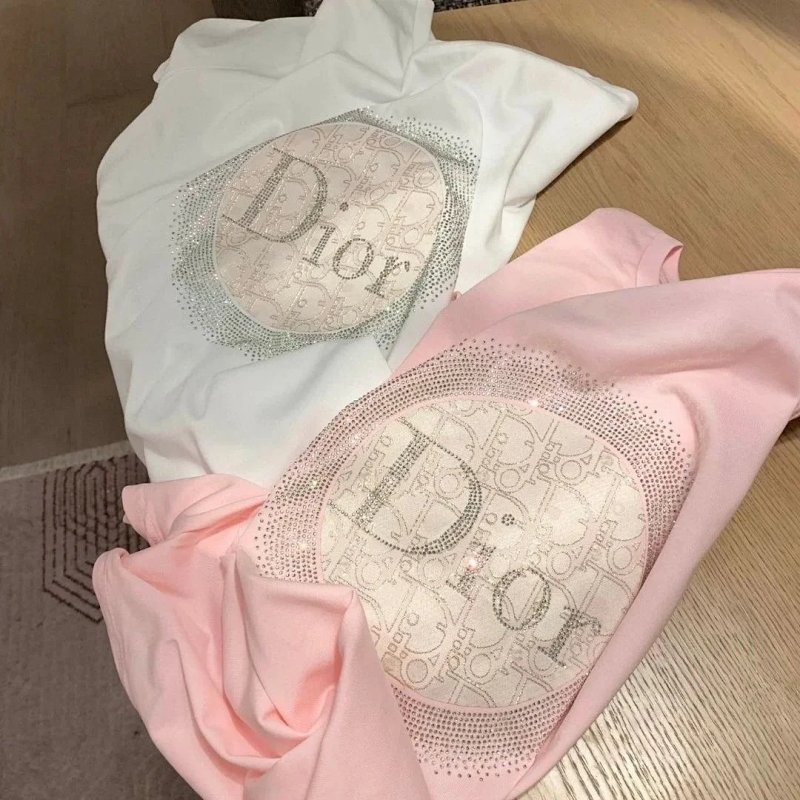 Kakobuy spreadsheet Dior t-shirts - Dior K-1366 Rhinestone Circular Logo Graphic Short-Sleeve T-Shirt product image