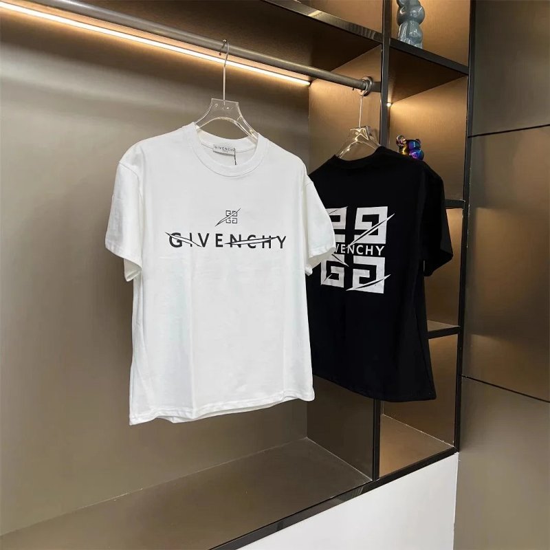 Kakobuy spreadsheet Givenchy t-shirts - Givenchy Slashed Logo Graphic T-Shirt product image