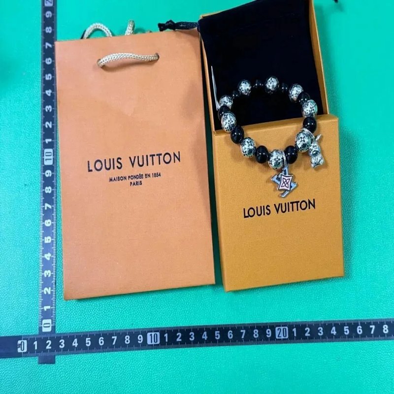 Kakobuy spreadsheet Louis Vuitton jewelry - Louis Vuitton Black and Silver-Tone Beaded Charm Bracelet product image