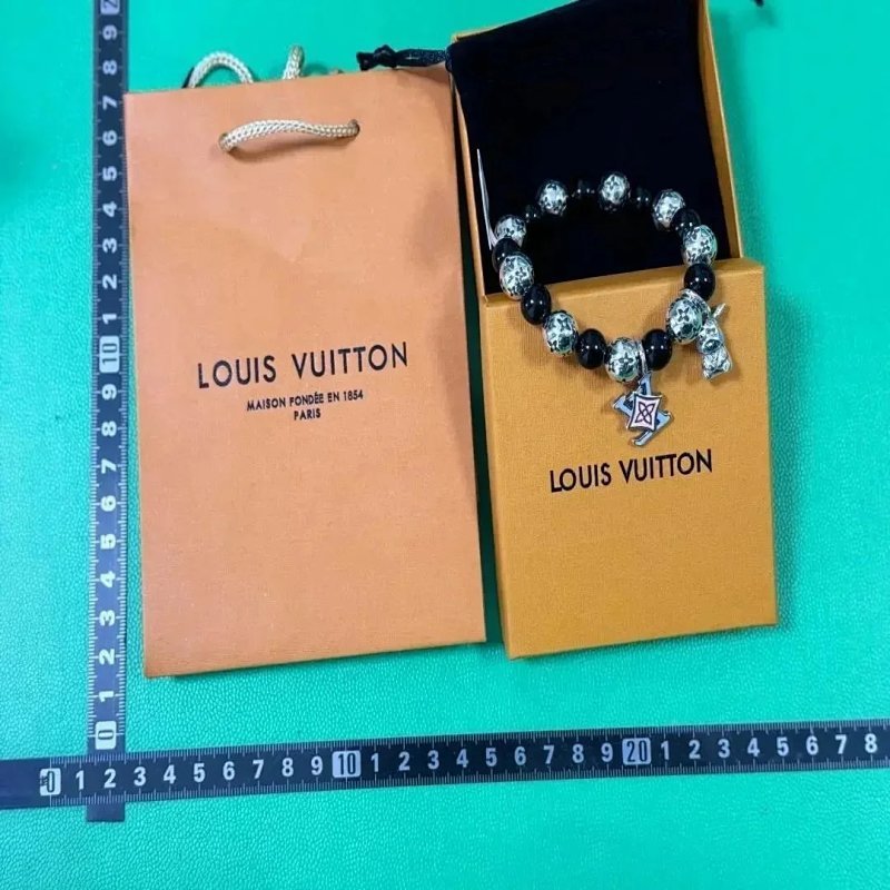 Kakobuy spreadsheet Louis Vuitton accessories - Louis Vuitton Black and Silver-Toned Beaded Charm Bracelet product image