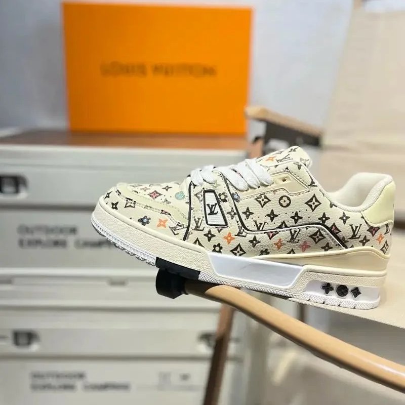 Kakobuy spreadsheet Louis Vuitton shoes - Louis Vuitton Monogram Pattern Low-Top Sneakers - Variant 7810817555 product image