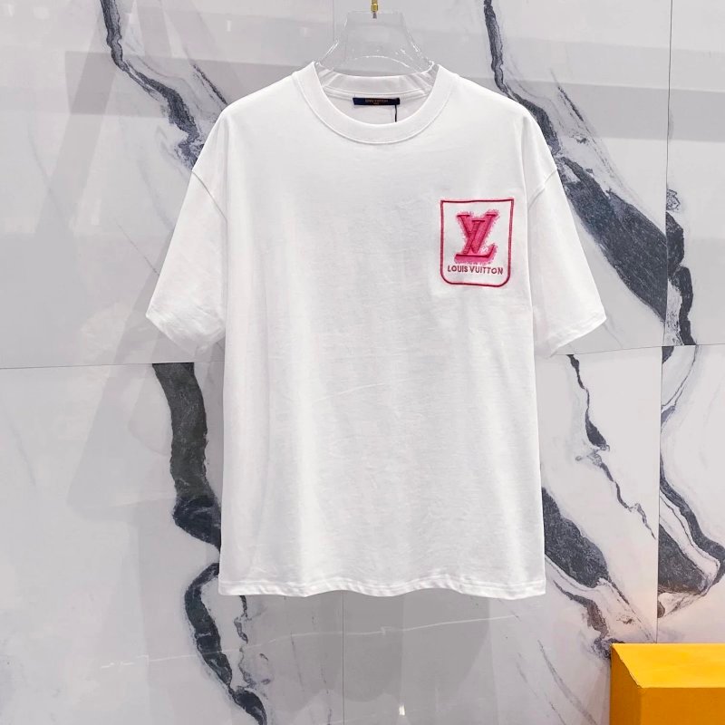 Kakobuy spreadsheet Louis Vuitton t-shirts - Louis Vuitton Graphic Logo and Monogram Pattern Short-Sleeve T-Shirt product image