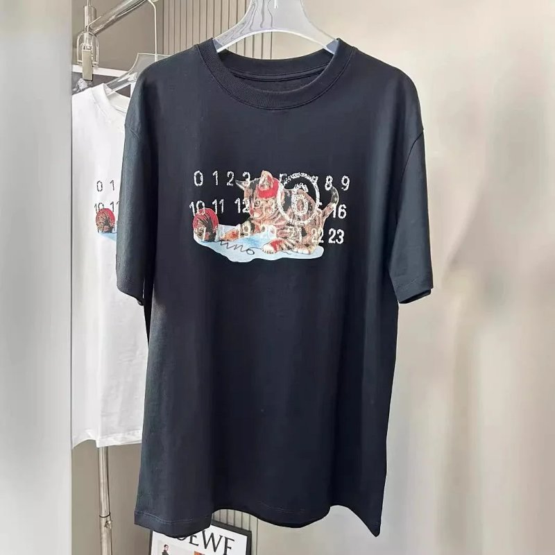 Kakobuy spreadsheet MM6 t-shirts - MM6 Cat Graphic Print T-Shirt product image