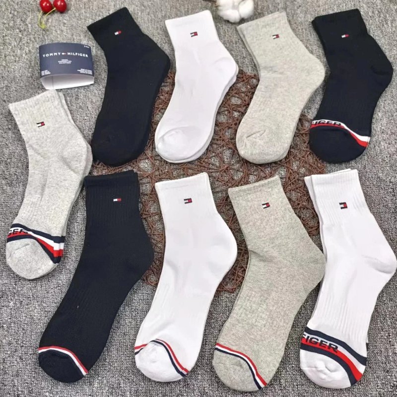 Kakobuy spreadsheet Tommy Hilfiger accessories - Tommy Hilfiger Black, White, and Grey Ribbed Crew Socks product image